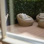 Exklusive Stadtwohnung Mit Innenhofterrasse, Pool Und Sauna *