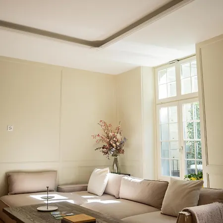 Lägenhet Exklusive Stadtwohnung Mit Innenhofterrasse, Pool Und Sauna