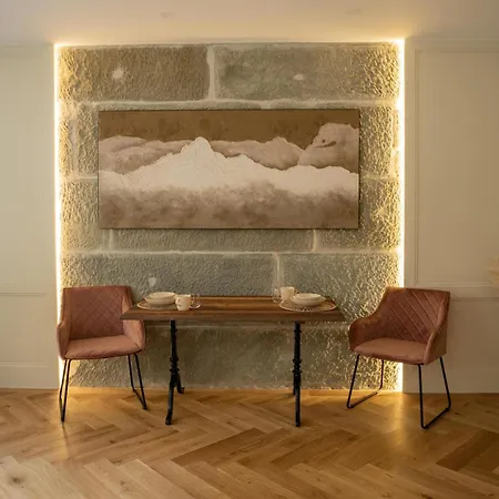 شقة Exklusive Stadtwohnung Mit Innenhofterrasse, Pool Und Sauna