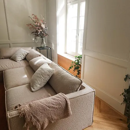 Exklusive Stadtwohnung Mit Innenhofterrasse, Pool Und Sauna Apartamento
