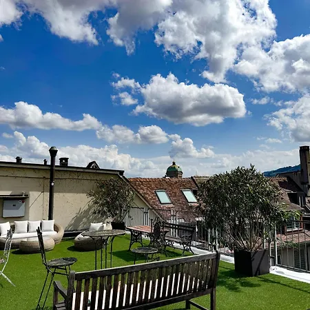 アパート Exklusive Stadtwohnung Mit Innenhofterrasse, Pool Und Sauna ベルン