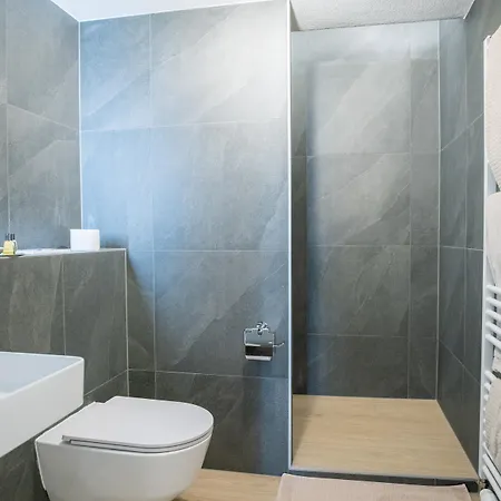 Apartamento Exklusive Stadtwohnung Mit Innenhofterrasse, Pool Und Sauna