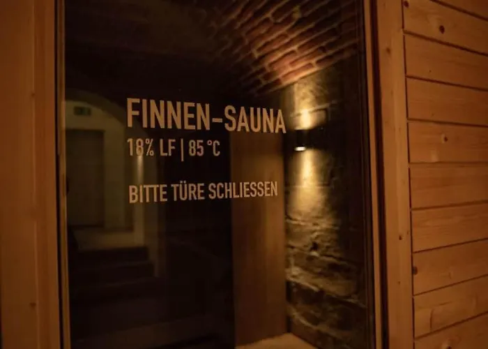 Exklusive Stadtwohnung Mit Innenhofterrasse, Pool Und Sauna Bern