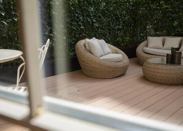 Exklusive Stadtwohnung Mit Innenhofterrasse, Pool Und Sauna *