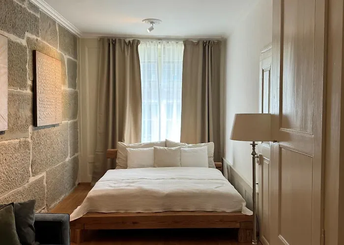 Exklusive Stadtwohnung Mit Innenhofterrasse, Pool Und Sauna Apartmán *