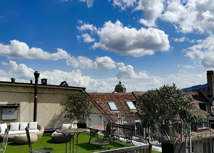 Apartmán Exklusive Stadtwohnung Mit Innenhofterrasse, Pool Und Sauna Bern