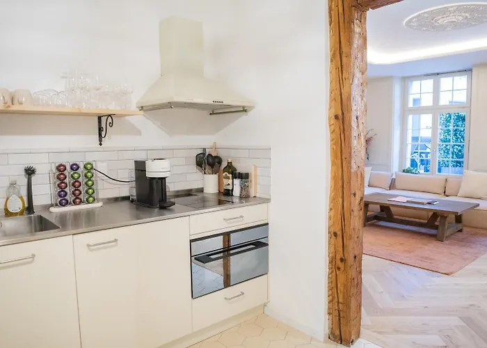 Exklusive Stadtwohnung Mit Innenhofterrasse, Pool Und Sauna Apartmán