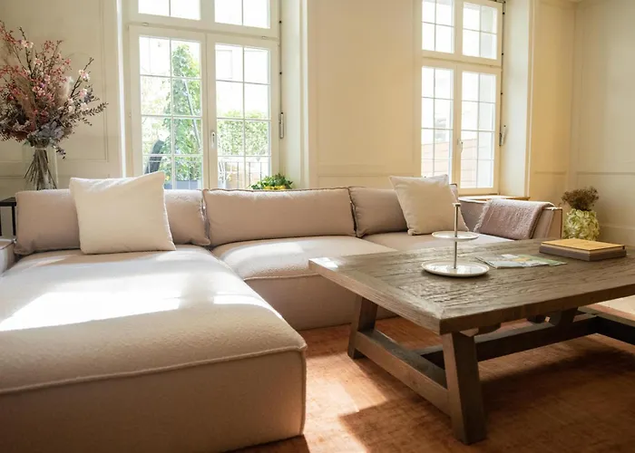 Exklusive Stadtwohnung Mit Innenhofterrasse, Pool Und Sauna Lägenhet *